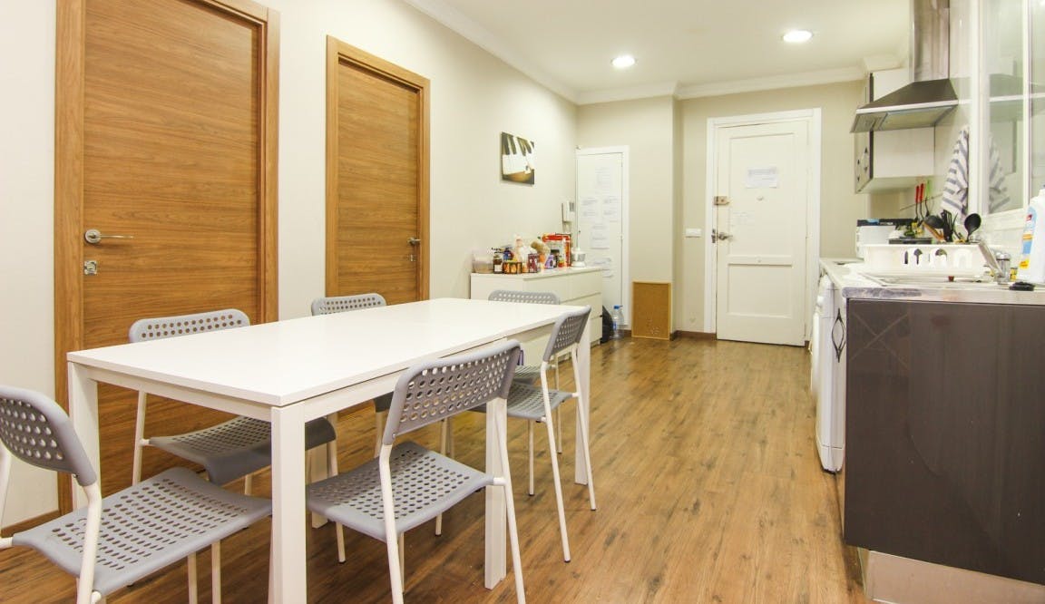 Private room for rent for €400 per month in Valencia, Carrer de les Garrigues