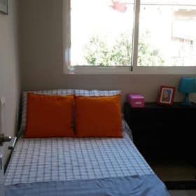 Private room for rent for €325 per month in Valencia, Carrer de Sant Joan Bosco