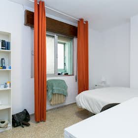 Private room for rent for €375 per month in Granada, Ancha de Gracia