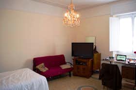Apartment for rent for €900 per month in Foggia, Via della Repubblica
