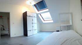 Отдельная комната сдается в аренду за 560 € в месяц в Anderlecht, Lenniksebaan
