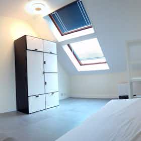 Private room for rent for €560 per month in Anderlecht, Lenniksebaan