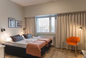 Private room for rent for €1,500 per month in Espoo, Borrargatan
