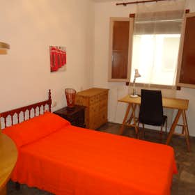 Private room for rent for €220 per month in Córdoba, Calle los Alderetes