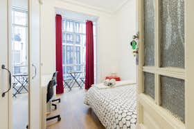Private room for rent for €690 per month in Madrid, Calle de Claudio Coello