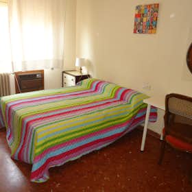 Private room for rent for €250 per month in Córdoba, Calle Doctor Barraquer