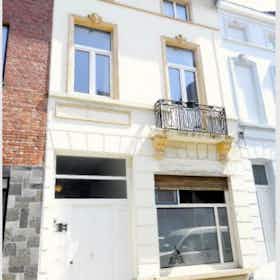 Pokój prywatny do wynajęcia za 340 € miesięcznie w mieście Gent, Ossenstraat