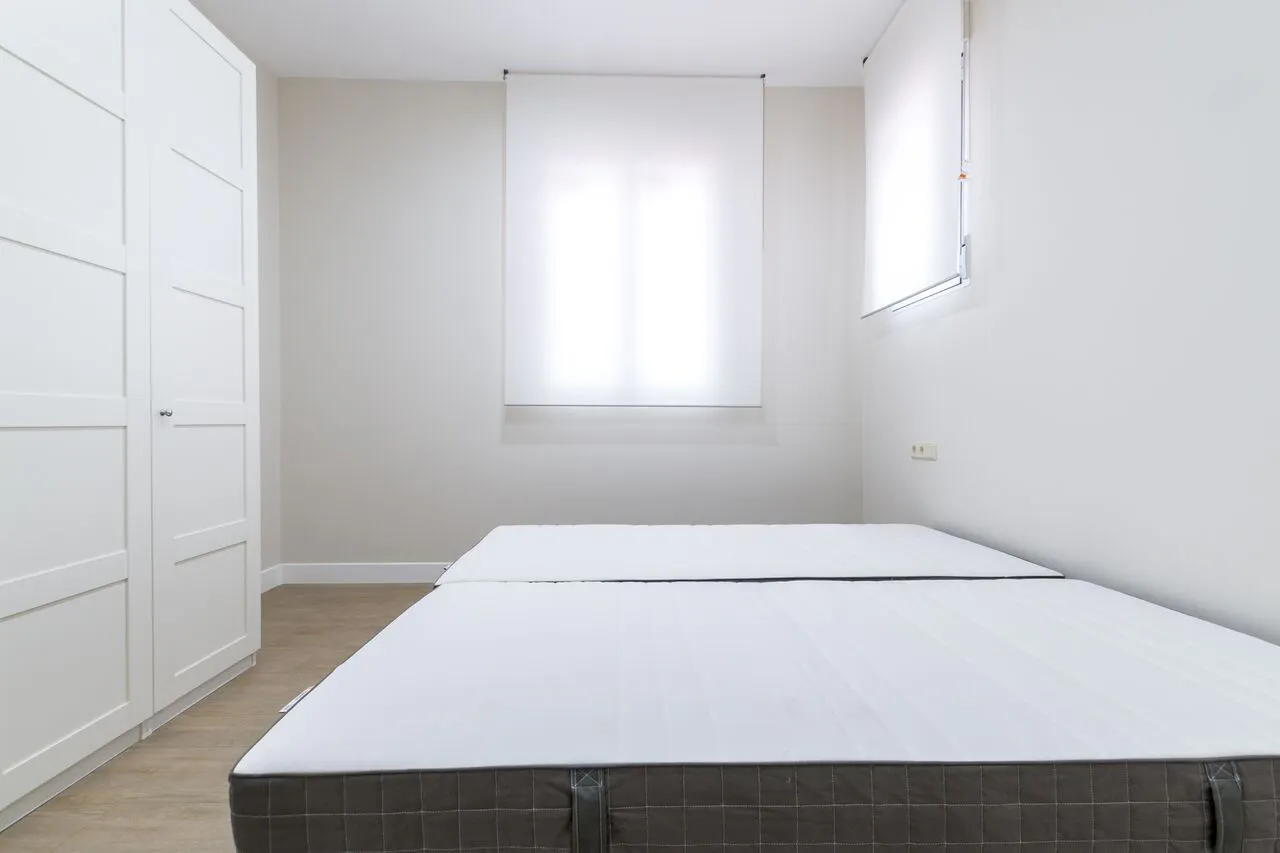 2-Bedroom Apartment in Calle de la Princesa, Madrid (676557) ROOM 2