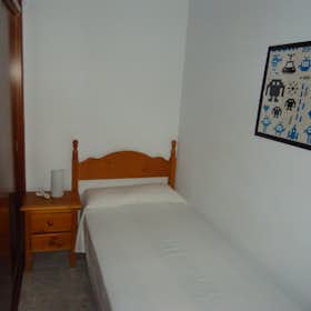 Private room for rent for €190 per month in Córdoba, Calle los Omeyas
