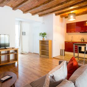 Apartment for rent for €1,250 per month in Barcelona, Carrer de Guifré