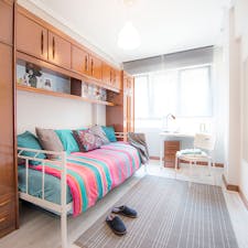 WG-Zimmer for rent for 430 € per month in Bilbao, Maurice Ravel Etorbidea