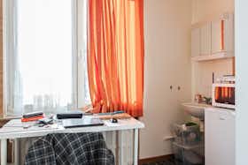 Pokój prywatny do wynajęcia za 425 € miesięcznie w mieście Ixelles, Avenue de la Couronne