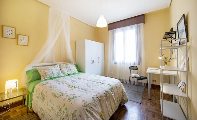 Private room in Calixto Diez Kalea, Bilbao (681494) room image 2