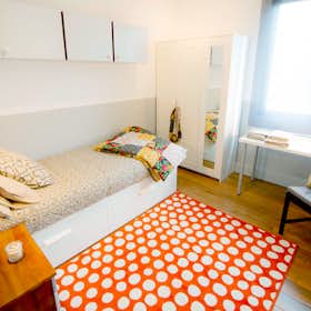 Private room for rent for €505 per month in Bilbao, Kristo Kalea