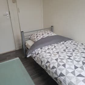 Private room for rent for €475 per month in Rotterdam, Hugo Molenaarstraat