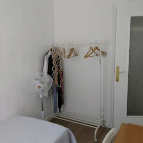 Chambre privée for rent for 285 € per month in Sevilla, Calle Fernando de Rojas