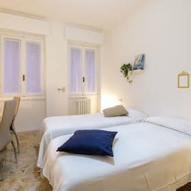 Apartment for rent for €1,400 per month in Milan, Via Giuseppe Ripamonti