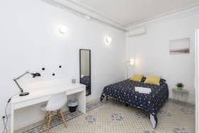 Private room for rent for €860 per month in Barcelona, Gran Via de les Corts Catalanes