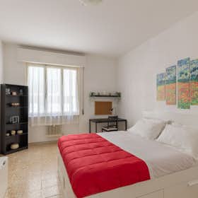Private room for rent for €700 per month in Florence, Via Luigi Michelazzi