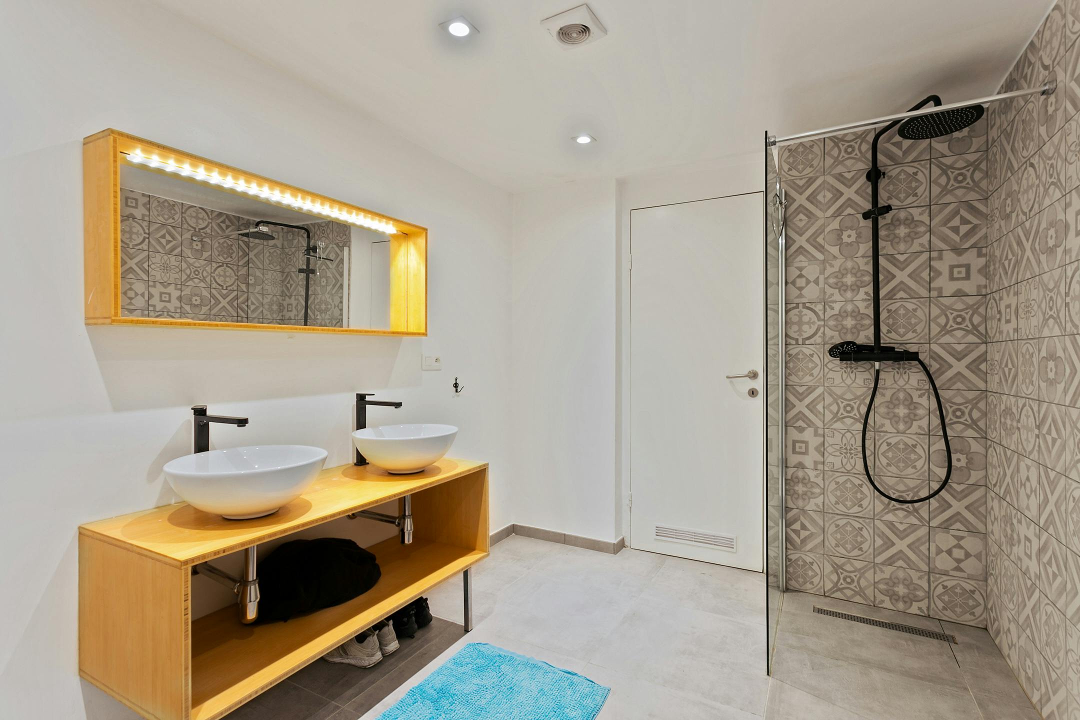 preview gallery tile