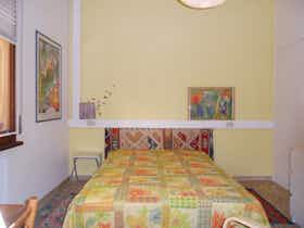 Private room for rent for €500 per month in Florence, Via Renato Fucini