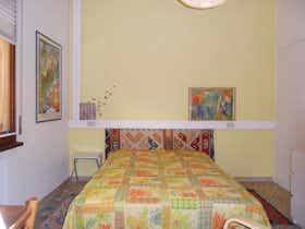Private room for rent for €500 per month in Florence, Via Renato Fucini