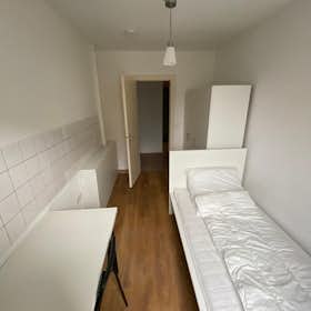 Stanza privata for rent for 600 € per month in Hamburg, Kieler Straße