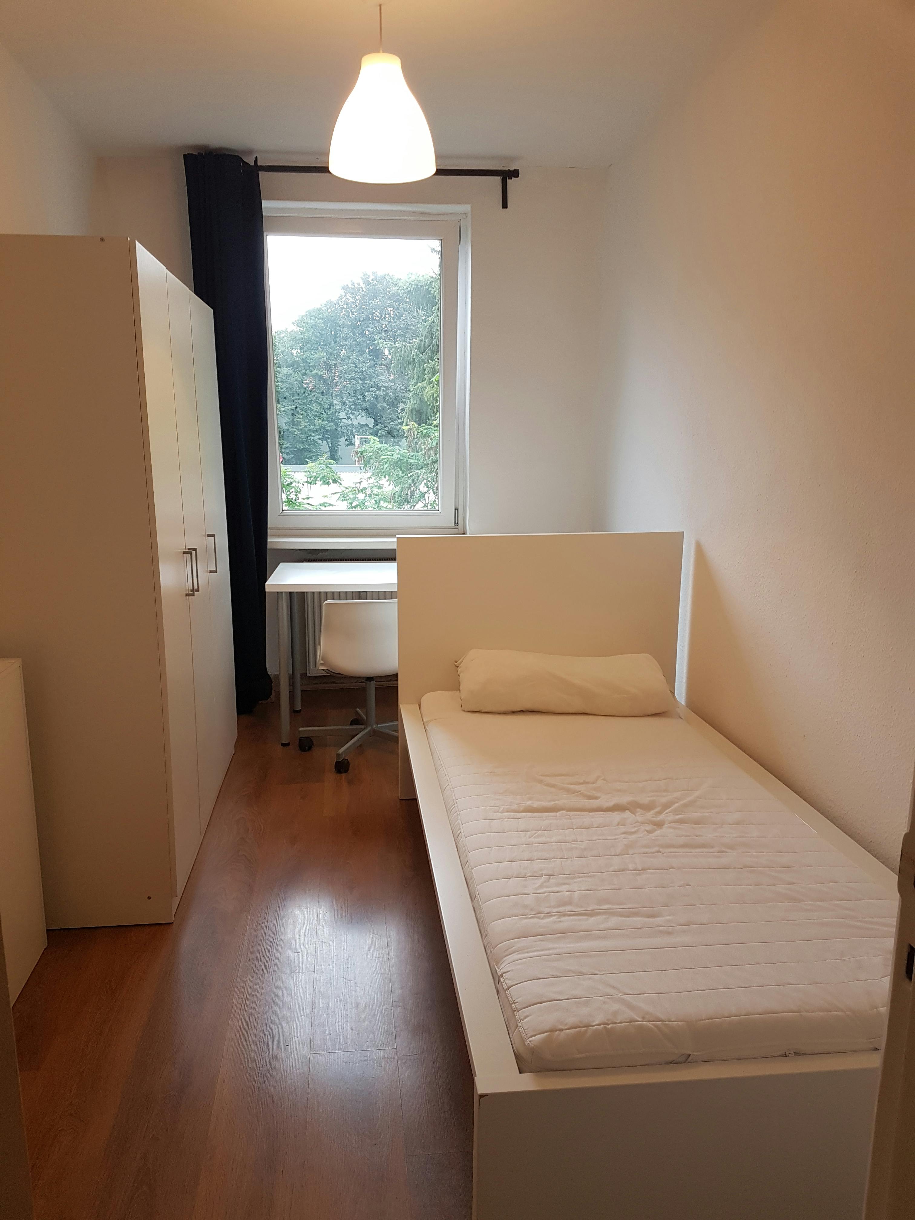 Quarto privado para alugar por € 680 por mês em Hamburg, Kieler Straße
