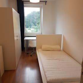 Отдельная комната сдается в аренду за 640 € в месяц в Hamburg, Kieler Straße