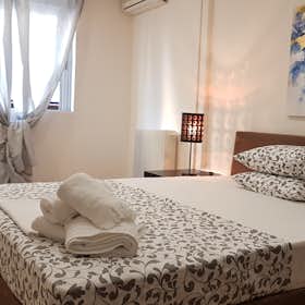 Private room for rent for €370 per month in Athens, Agiou Meletiou
