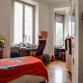 Private room for rent for €420 per month in Turin, Corso San Maurizio