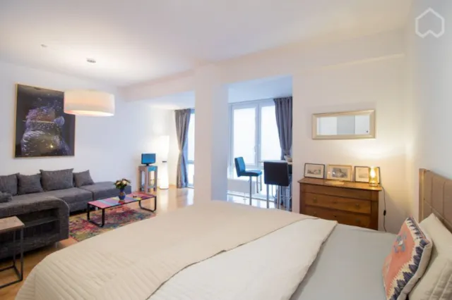 2-Bedroom Apartment in Lindenstraße, Hamburg (708966) room image 2
