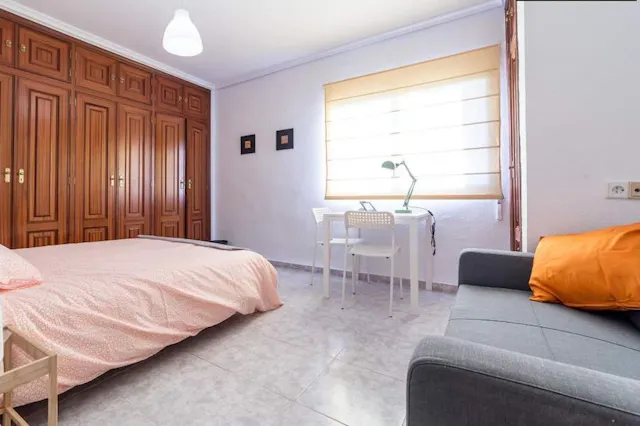 Private room in Carrer de Sagunt, Valencia (709899) room image 2