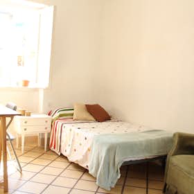 Приватна кімната за оренду для 280 EUR на місяць у Granada, Calle Pedro Antonio de Alarcón