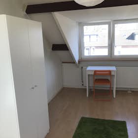 私人房间 正在以 €340 的月租出租，其位于 Maastricht, Notenborg