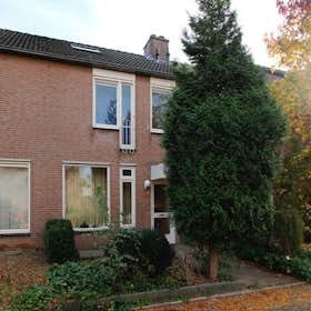 Chambre privée à louer pour 335 €/mois à Maastricht, Notenborg