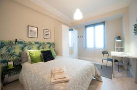Private room for rent for €510 per month in Bilbao, Ávila Kalea