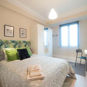 Private room for rent for €510 per month in Bilbao, Ávila Kalea