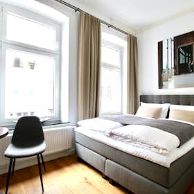 单间公寓 正在以 €1,490 的月租出租，其位于 Köln, Lübecker Straße