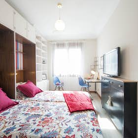 Private room for rent for €525 per month in Bilbao, Unamuno Miguel Plaza