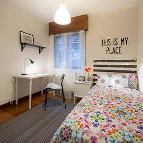 Private room for rent for €460 per month in Bilbao, Aldamiz Mendiaren Kalea