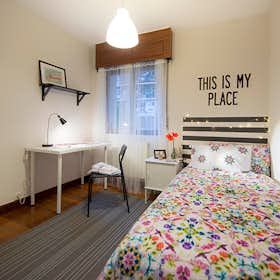 Private room for rent for €460 per month in Bilbao, Aldamiz Mendiaren Kalea