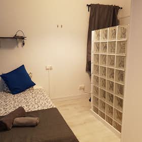 Private room for rent for €649 per month in Barcelona, Carrer de Mallorca