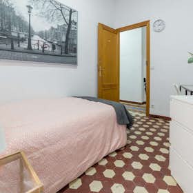 Private room for rent for €300 per month in Valencia, Avinguda del Cardenal Benlloch