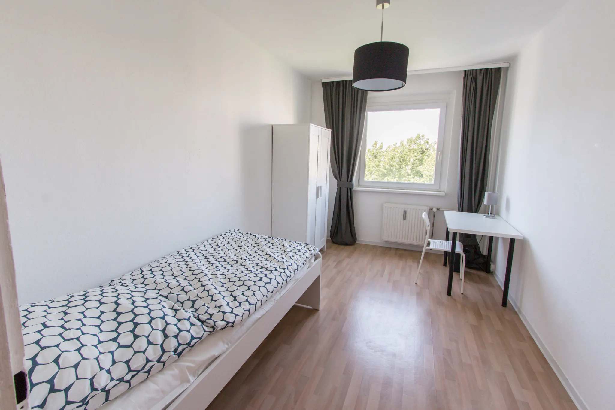 Rhinstraße, Berlin preview