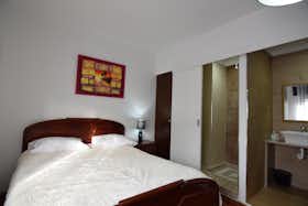 Privé kamer te huur voor € 400 per maand in Lourinhã, Rua dos Touritas