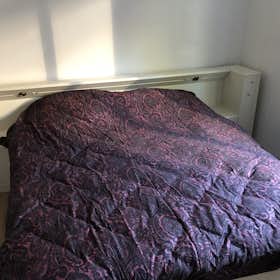 Отдельная комната сдается в аренду за 695 € в месяц в Driebergen-Rijsenburg, Hoofdstraat