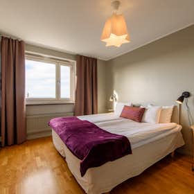 单间公寓 正在以 SEK 33,500 的月租出租，其位于 Bromma, Vidängsvägen