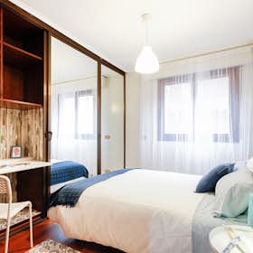 Stanza privata in affitto a 450 € al mese a Bilbao, Iturribide Kalea