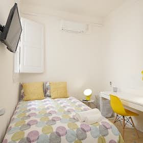 Private room for rent for €785 per month in Barcelona, Gran Via de les Corts Catalanes
